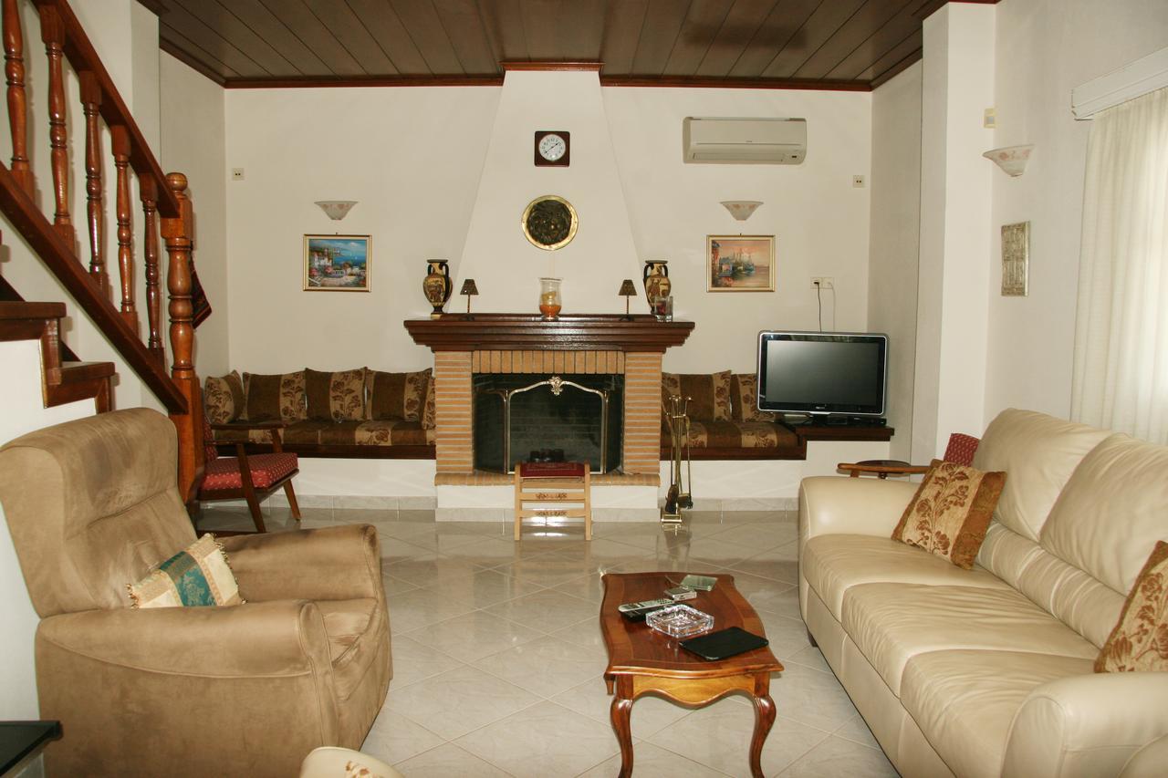 Villa Vlichos อมารินโธส ภายนอก รูปภาพ