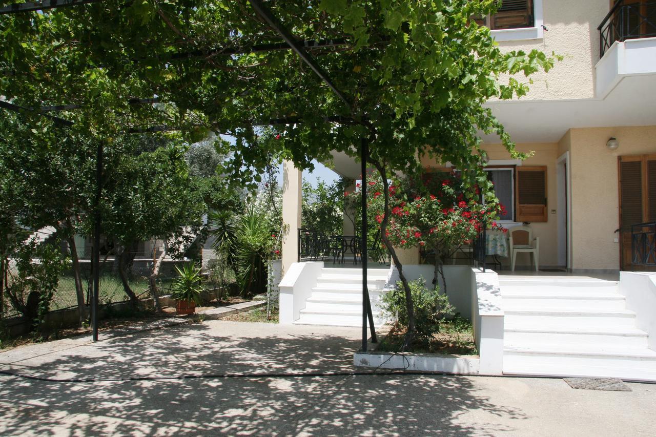 Villa Vlichos อมารินโธส ภายนอก รูปภาพ