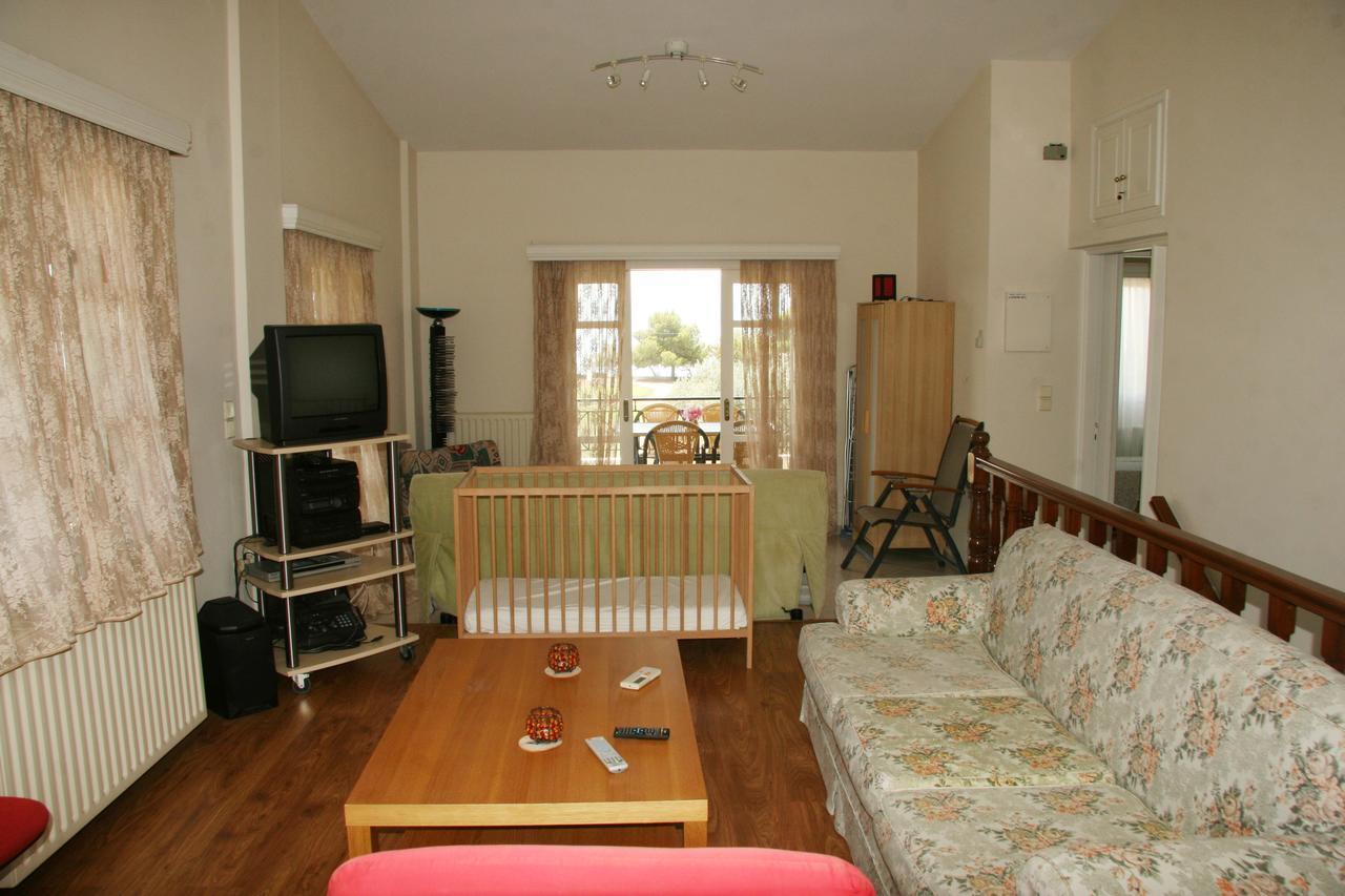 Villa Vlichos อมารินโธส ภายนอก รูปภาพ